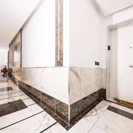 Colombo House By Holidayhome24 Lägenhet