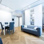 Апартаменты Colombo House By Holidayhome24 *