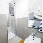 Colombo House By Holidayhome24 * Генуя